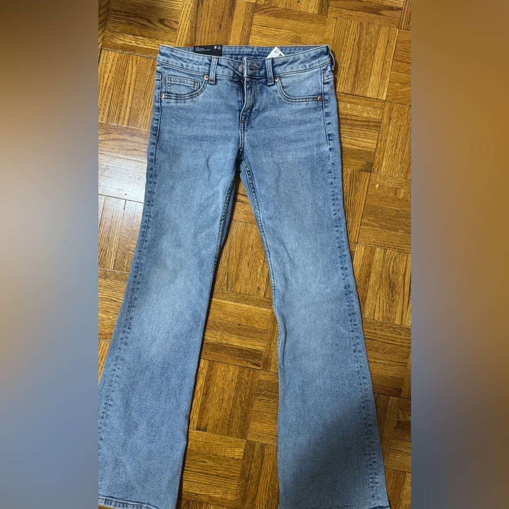 New with Tags - H&M Flare Jeans Low Rise Waist
